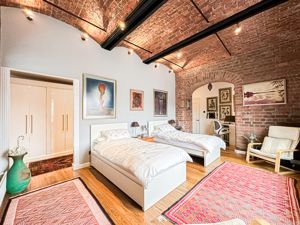 Photo 10- click for photo gallery